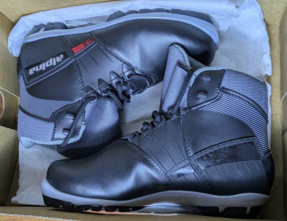 Alpina TR 20 NNN Cross Country Ski Boots EU 37 US 4.5 Nordic New in Box